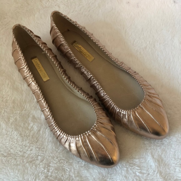Louise et Cie Shoes - NWT Louise et Cie Ashlin Ballet Flat Rose Gold 6M